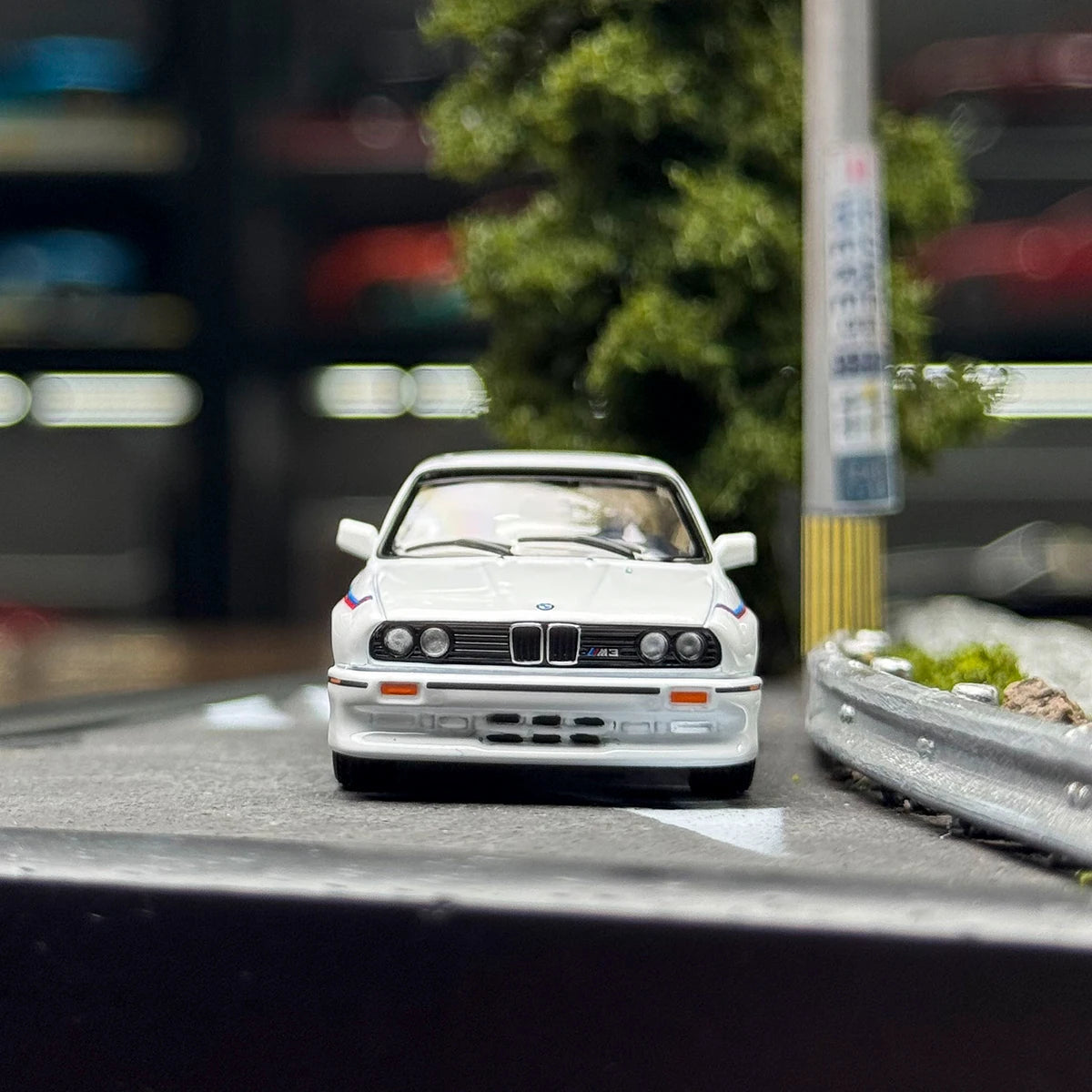 AR BOX 1:64 Scale Diecast Alloy White BMW M3 E30 Coupe Toys Cars Model