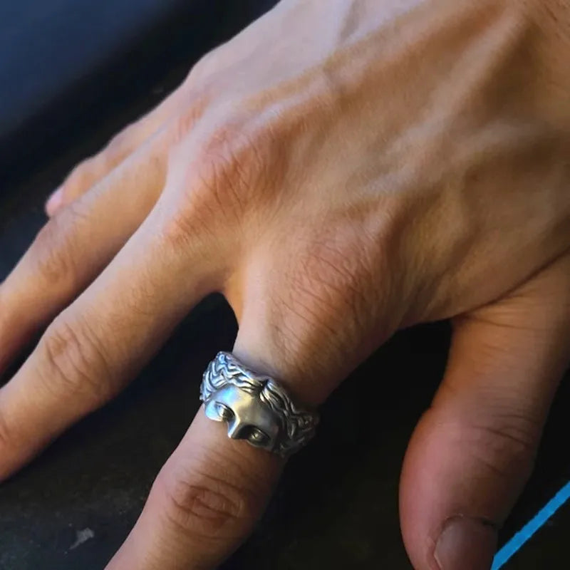 Creative Venus Half Mask Ring