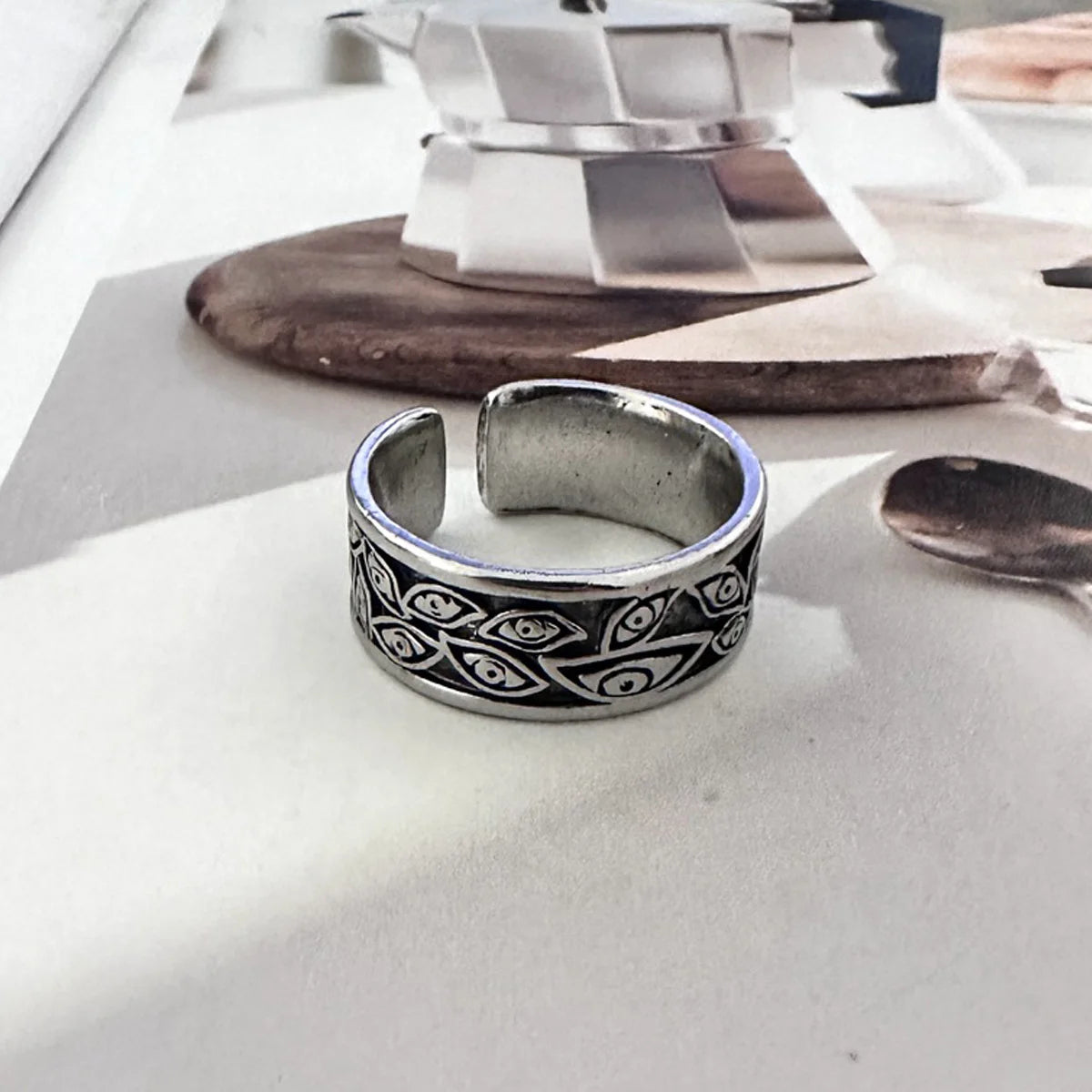 Retro evil Eyes Ring