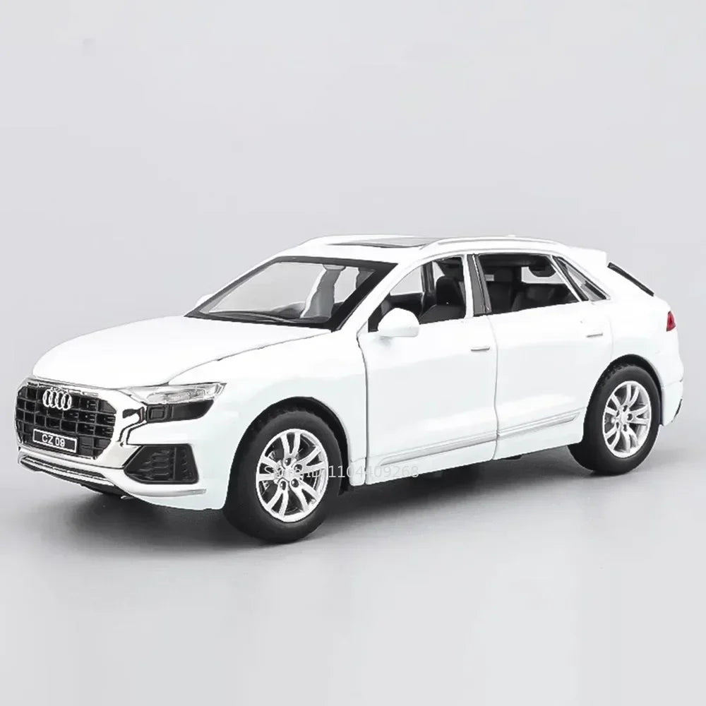 Scale 1:32 RS7 Electroplating Q8 Sports Car Model