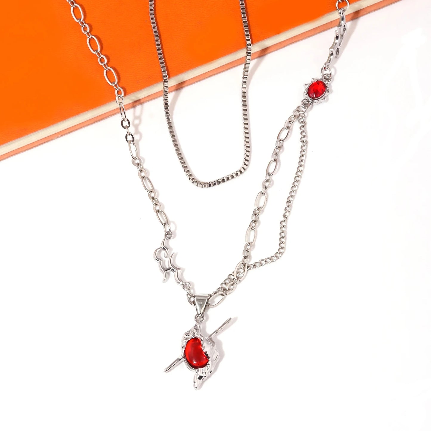 Game Love And Deepspace Sylus Necklace Cosplay Fashion Unisex Heart Pendant Alloy Jewelry Choker Accessories Props