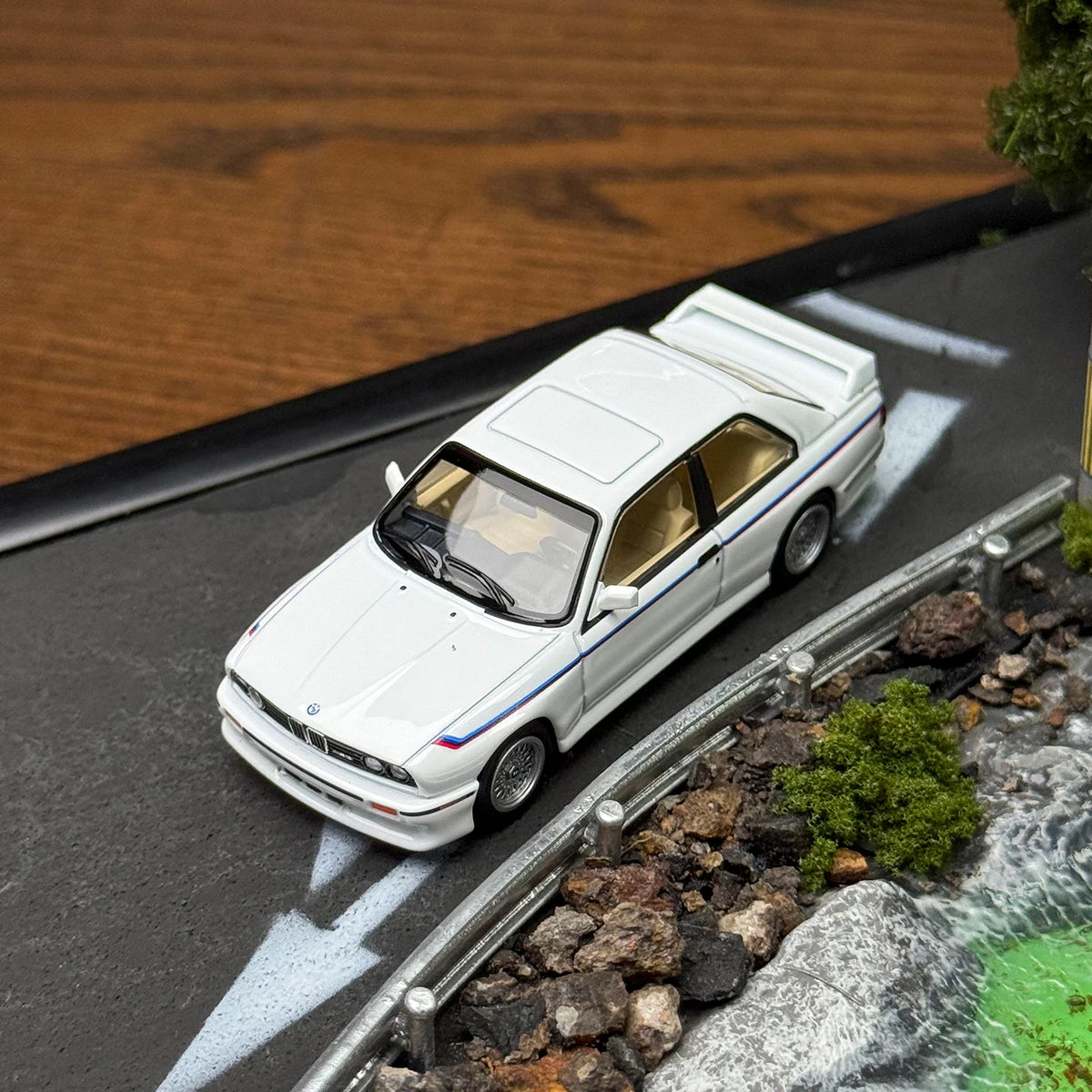 AR BOX 1:64 Scale Diecast Alloy White BMW M3 E30 Coupe Toys Cars Model