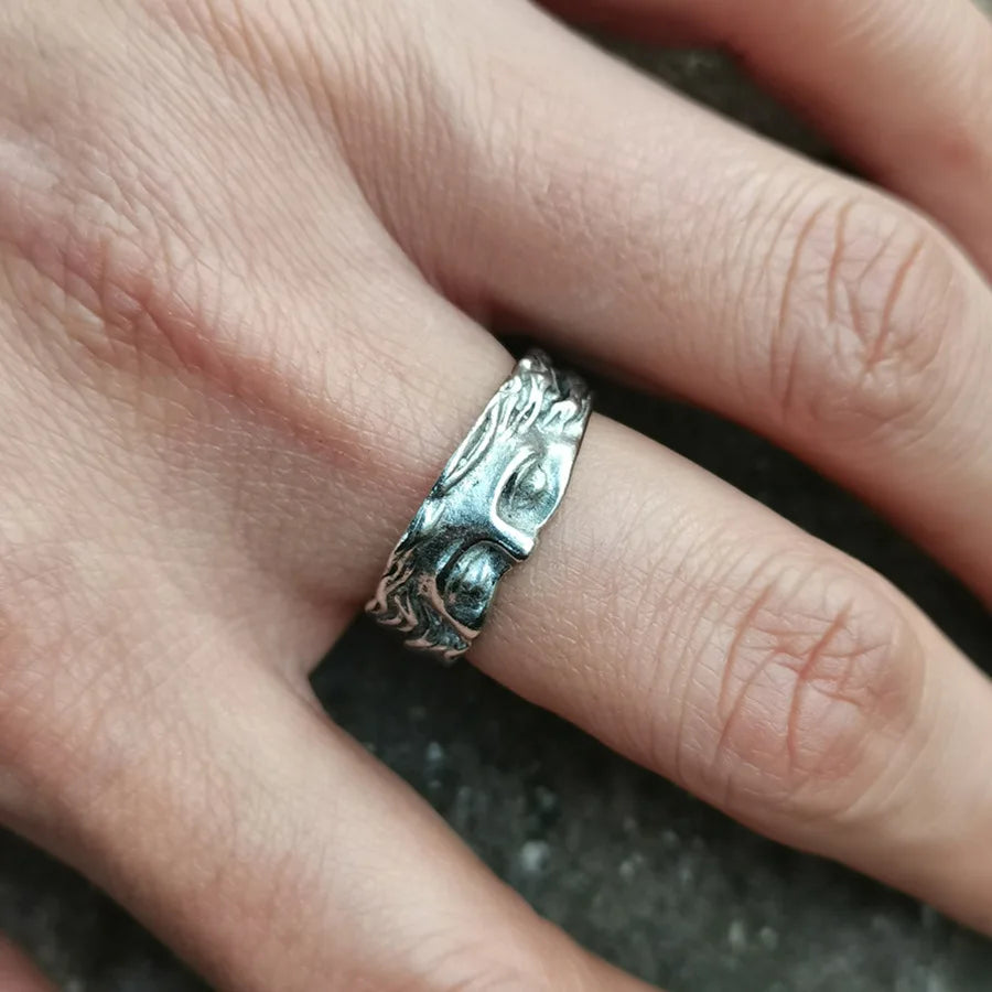 Creative Venus Half Mask Ring