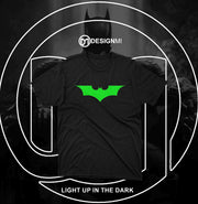 batman light up in the dark  logo black t-shirt